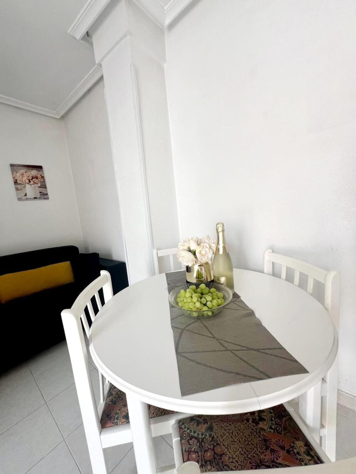 Holiday Apartment Torrevieja Exterior foto